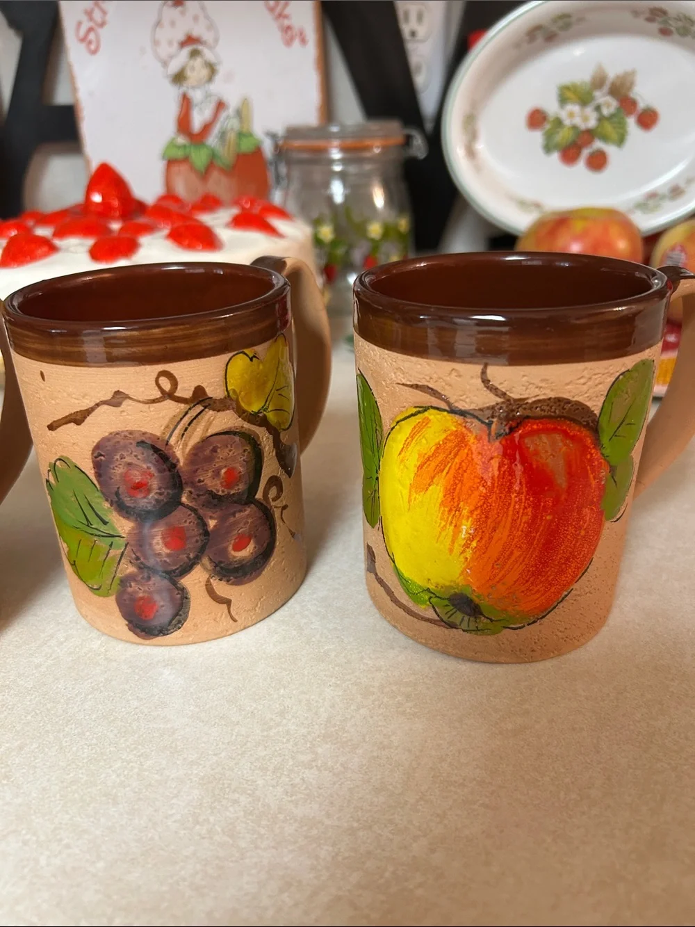 Set a four mugs never used